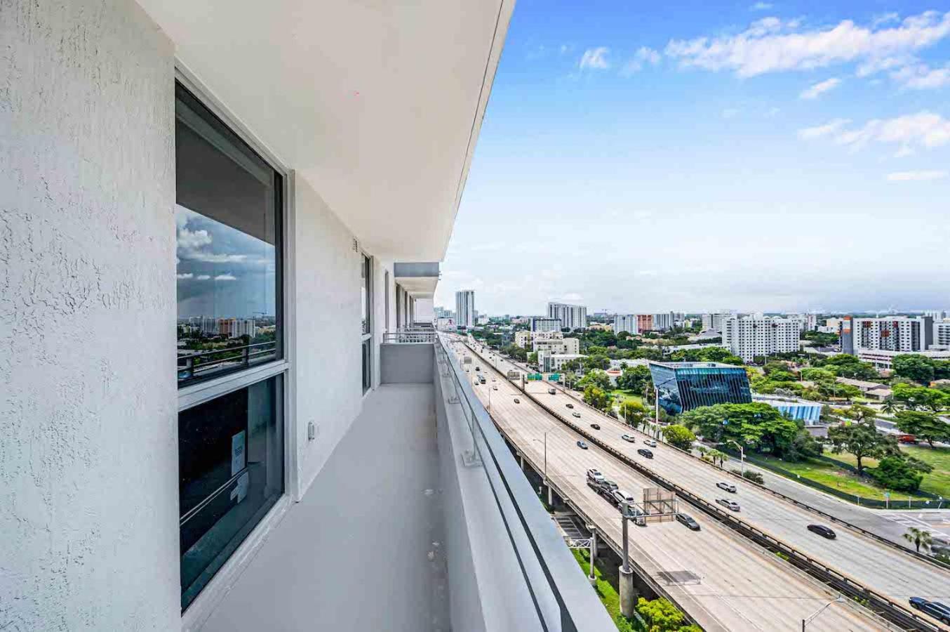Apartament Amazing 3 Bed Unit In Dwntwn Miami With Free Parking Zewnętrze zdjęcie